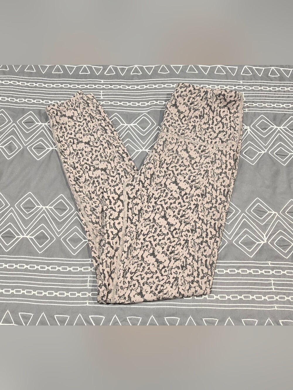 Varley High Waisted Leopard Print Leggings Size Small